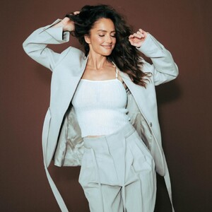 [2024.06.04] minkakelly_444928593_18440143942005427_7401631639668516884_n.jpg
