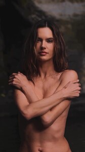 [2024.06.07] alessandraambrosio_F344BC177A8074EB243C7C0C93B5E695_video_dashinit.jpg