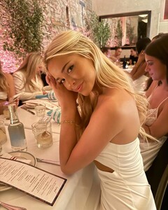 [2024.06.09] livvydunne_447964035_1133458287926896_7064920368454058431_n.jpg