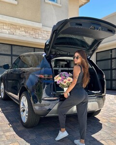 [2024.06.12] ariannyceleste_448206335_977277610393452_212510487002103807_n.jpg