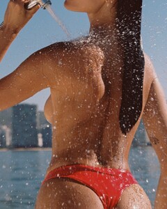 [2024.06.18] bikinibibleuk_448756543_18029440088125950_3353714842191567771_n.jpg