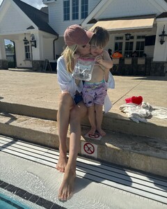 [2024.06.20] lindsellingson_448884796_782633857395757_1987621249871464909_n.jpg