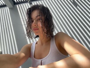 2024_06.22haileesteinfeld_448894164_984764336460042_242077055391553482_n.thumb.jpg.3817aef98f973ba75a103057d279e75a.jpg