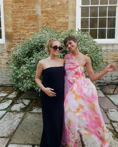 [2024.06.25] taylor_hill_449086405_18446781202024492_7052036340531300075_n.jpg