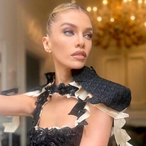 [2024.06.27] stellamaxwell_danielkolaricmakeup_449213252_18437569939001053_2978473565029809232_n.jpg