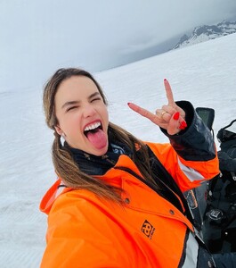 [2024.06.29] alessandraambrosio_449649054_18445375099000670_8785111142691234898_n.jpg