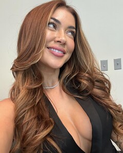 [2024.06.29] ariannyceleste_449379720_1485807932048710_9108763751407243380_n.jpg
