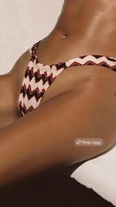 [2024.06.30] bikinibibleuk_449631965_18030653210125950_4985621272610321459_n.jpg