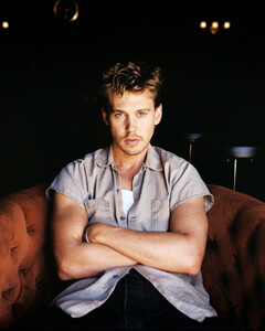 23AUSTIN-BUTLER-03-tzvp-superJumbo.thumb.jpg.ed85f1054cbb6fd99acfd9b36f4b1563.jpg
