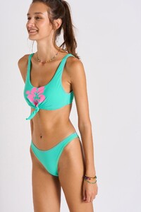 23e-nouo_beachclub_x2324-naida_beachclub_x2324-dev1.jpg