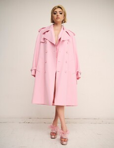 304748836_schon_magazine_peytonlist-2~0.jpg