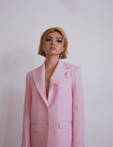 304748932_schon_magazine_peytonlist-7~0.jpg