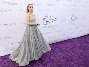 474297321_dove-2.jpg
