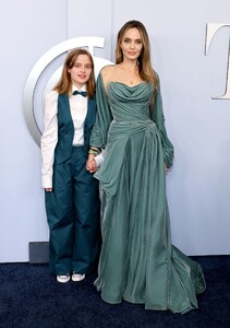 478682011_angelina-25.jpg