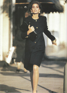 61224_vogue_uk_jan_1987_seasonless_style_4_122_1117lo.thumb.jpg.823a6e3bbc66467cb1541036ab5af7a9.jpg