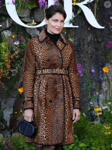 7714833-laetitia-casta-lors-de-la-croisiere-dior-580x0-1.jpg