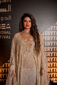 97237843.jpg