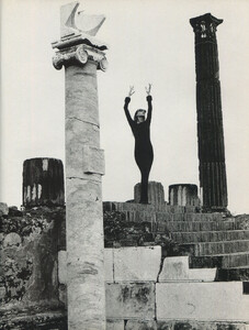 AnnaMolinari-1990-MB-3.jpg