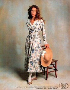 Anna_Andersson_Laura_Ashley_SS1990_02.thumb.jpg.2be42eb3f58f21dec53b9295faa0a829.jpg
