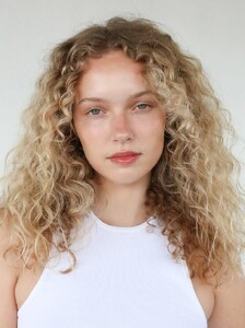 BabetteStrijbos1b4.thumb.jpg.4c174c4a38e595e52ca7a7049759e76f.jpg