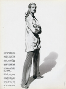 Blonde-5.thumb.jpg.4072e582177217a7b70b383ef763783e.jpg