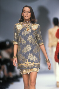 Christian Dior FW 1990 106 Cynthia Anthonio.jpg
