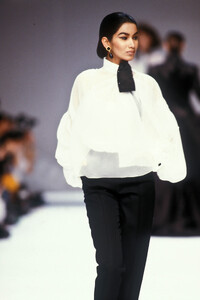 Christian Dior FW 1990 124 Gurmit Kaur.jpg