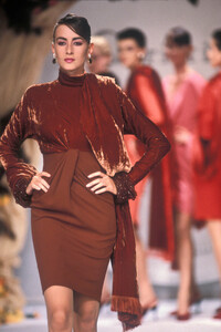 ChristianDiorHCFW1990037CynthiaAnthonio.thumb.jpg.b961fd5aeb2b5709877dc7076dc3a29b.jpg