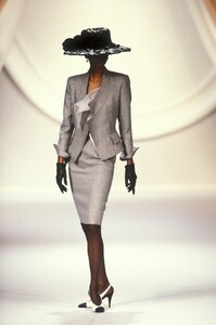 Christian Dior SS 1990 Haute Couture 002.jpg