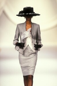 Christian Dior SS 1990 Haute Couture 003.jpg