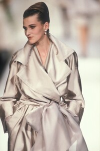 Christian Dior SS 1990 Haute Couture 022 Sylvie Gueguen.jpg