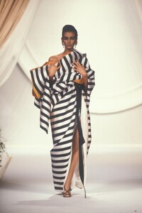 Christian Dior SS 1990 Haute Couture 170 Aly Dunne.jpg