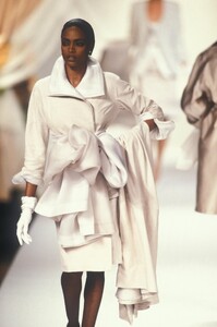 Christian Dior SS 1990 Haute Couture 216 Coco Mitchell.jpg