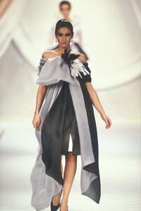 Christian Dior SS 1990 Haute Couture 270 Micheline Van de Velde.jpg
