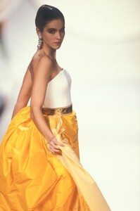 Christian Dior SS 1990 Haute Couture 282 Micheline Van de Velde.jpg