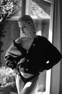 Daphne-shoot-2.4.jpg