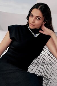 Deepika-Padukone-for-Cartier-Le-Voyage-Recommence-Collection-00006.jpg