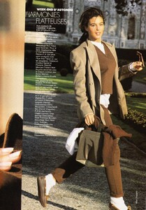 ELLE_fr_16_oct_1989_11.thumb.jpg.e1e3f35b63b9524c381c59d63ecf95e9.jpg