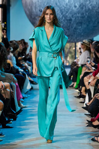 ElieSaabS24025.thumb.jpg.4c53560942fd6402fd403055f4255e24.jpg
