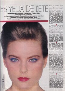 ElleFr020686no2108Yeux.thumb.jpg.1ffc208066594cca3f0a44508f2fbfc4.jpg