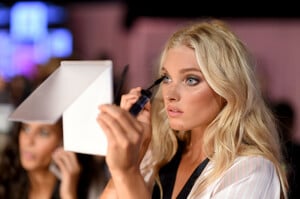 Elsa Hosk - Sports Illustrated Swimsuit [2024.06.17] 'Everyone’s Talking About Brown Mascara' UHQ.jpg