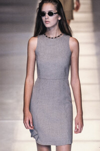 EmporioArmani1996WomenFW77.thumb.jpg.da778158f653da6a0a5898c9a3868906.jpg