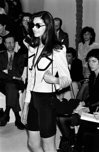 Emporio_Armani_SS1989_Vicky_Koulianou_04.jpg