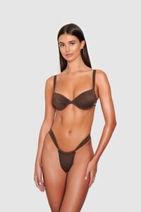 Florece-Brown0101.jpg