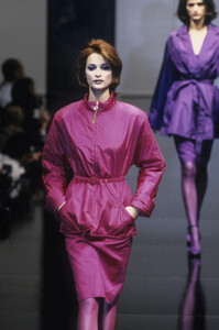 Genny1995WomenRTW58.thumb.jpg.c8b56d8329e28eea75a9d4734f4b4282.jpg