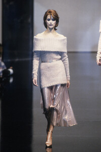 Genny1995WomenRTW64.thumb.jpg.f446f801eff95f9046e24f6569aed900.jpg