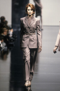 Genny1995WomenRTW77.thumb.jpg.ed47a41588b6e0a655792aa57d463125.jpg