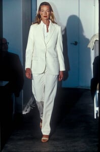 HelmutLang2000WomenRTW7.thumb.jpg.c1eda4807050d793ed5c662a94c82aa1.jpg