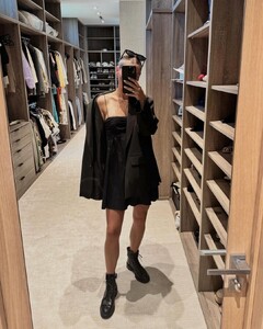 In case you missed me mentioning it half a billion times, I have a website! What I wore in April on www.thecornerbyclaire.com.jpg