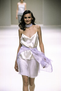 InesdelaFraissange1998WomenRTW61.thumb.jpg.37ee7d0ab43cd573882c101a807d3660.jpg